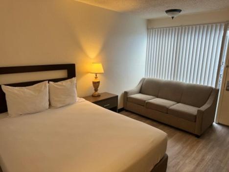 Mc Pacific Inn & Suites トーランス エクステリア 写真
